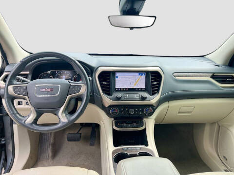 2022 GMC Acadia Denali