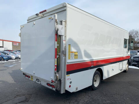 2014 Freightliner MT45 Chassis