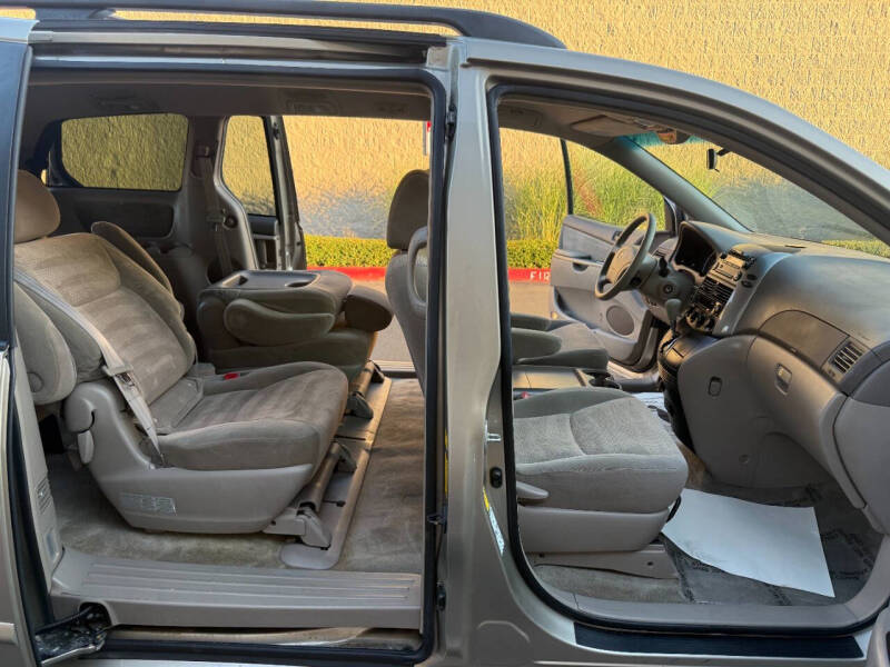 2008 Toyota Sienna LE 7-Passenger