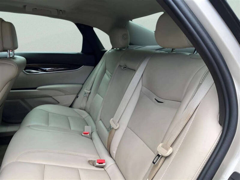 2013 Cadillac XTS Luxury Collection