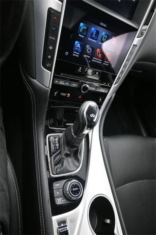 2022 Infiniti Q50 Luxe