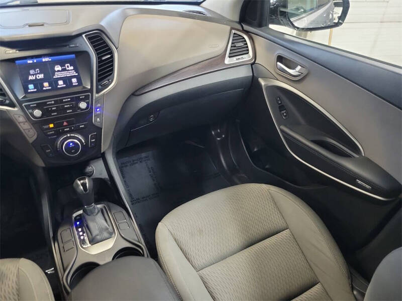 2019 Hyundai Santa Fe XL SE