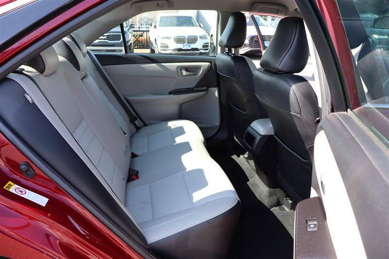2016 Toyota Camry SE