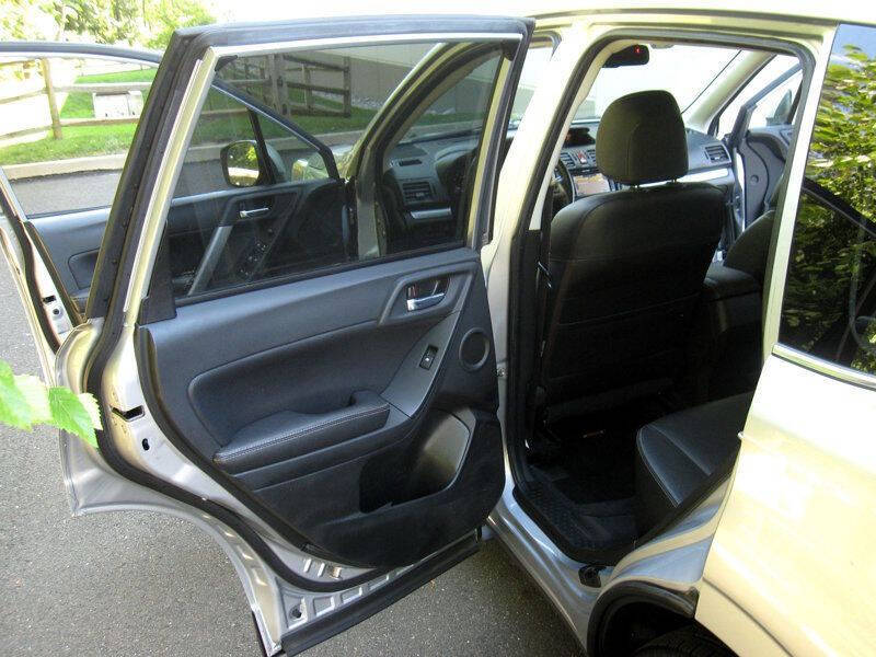 2014 Subaru Forester 2.5i Touring