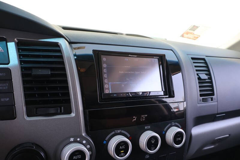 2011 Toyota Sequoia SR5