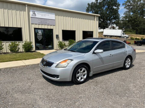 2009 Nissan Altima for sale at B & B AUTO SALES INC in Odenville AL