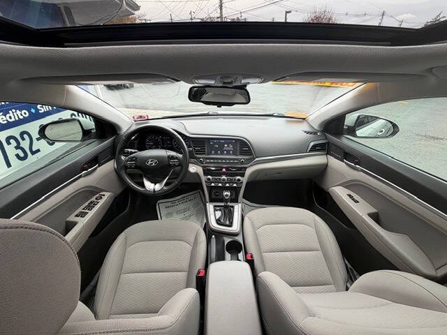 2019 Hyundai Elantra SE