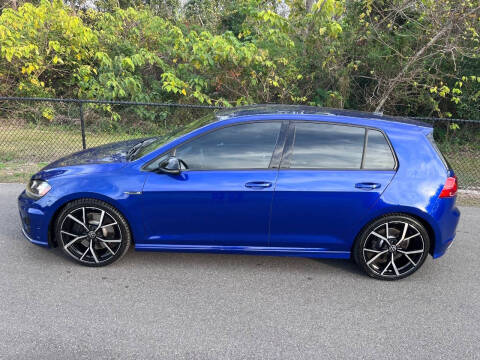 2017 Volkswagen Golf R 4Motion
