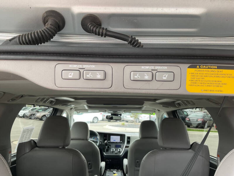 2020 Toyota Sienna Limited Premium 7-Passenger