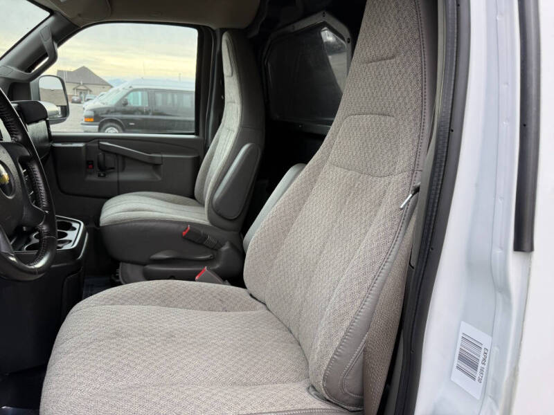 2022 Chevrolet Express 3500