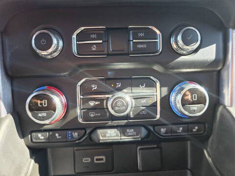 2024 GMC Yukon XL SLT