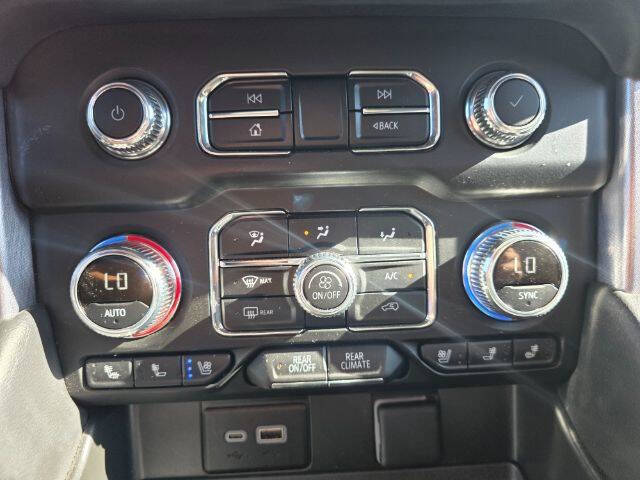 2024 GMC Yukon XL SLT