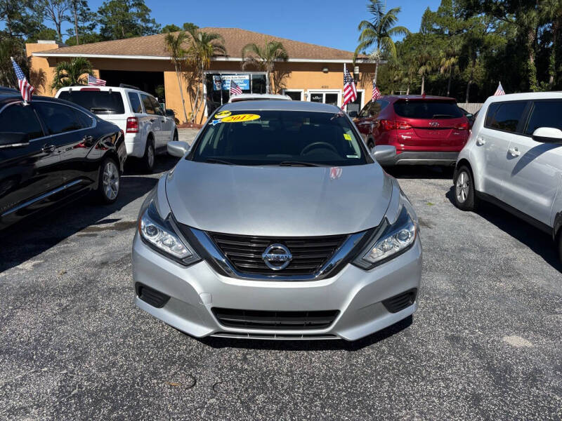 2017 Nissan Altima S photo 2