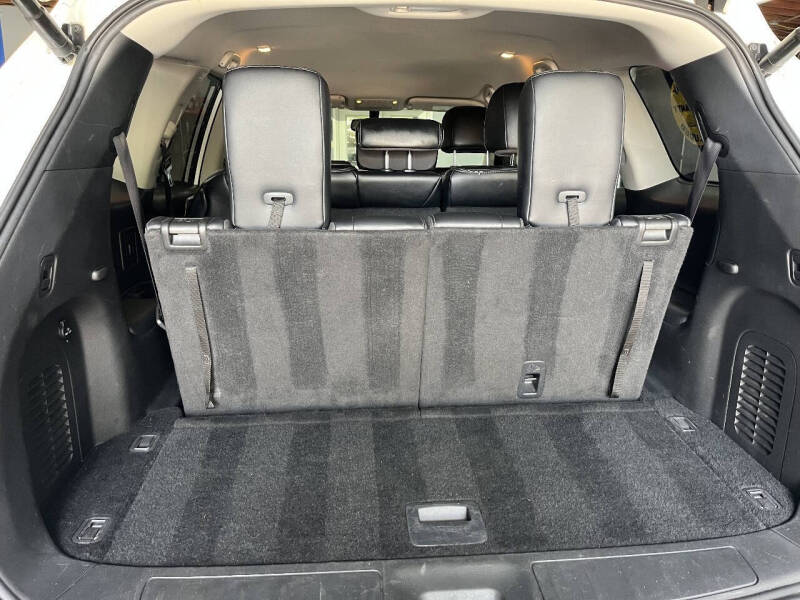 2018 Nissan Pathfinder SL