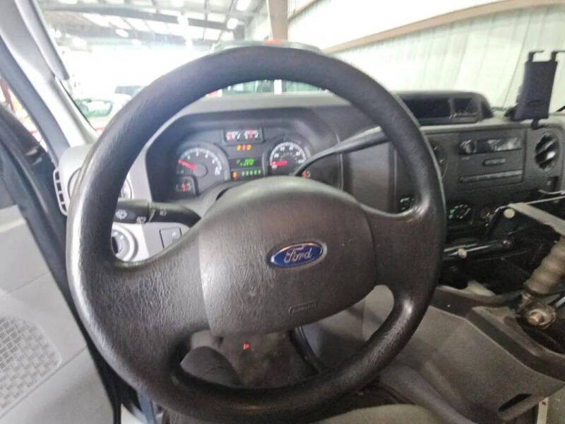 2014 Ford E-Series E-350 SD