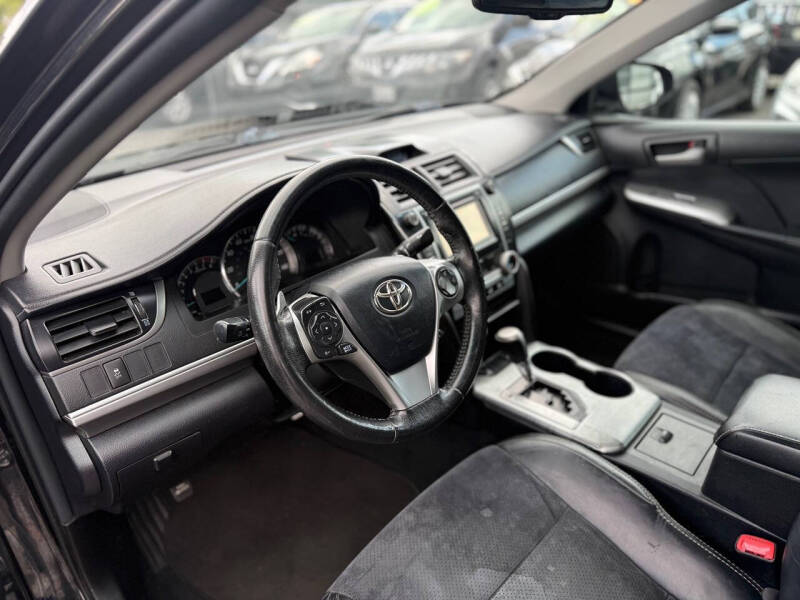 2012 Toyota Camry SE V6