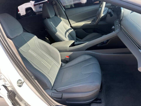 2023 Hyundai Elantra