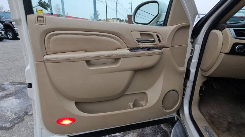 2011 Cadillac Escalade ESV Luxury