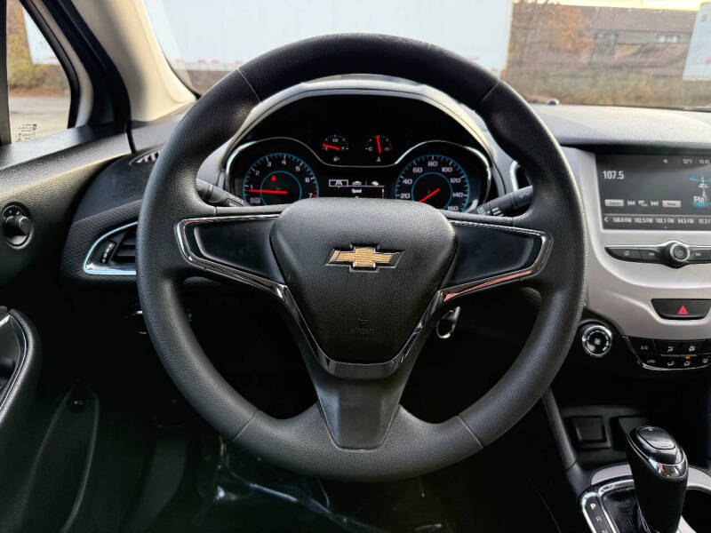 2017 Chevrolet Cruze LS Auto