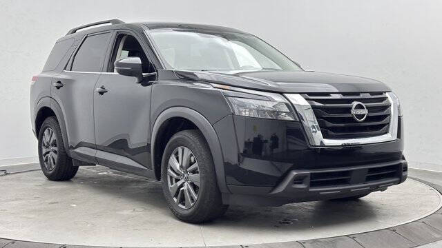 2023 Nissan Pathfinder SV