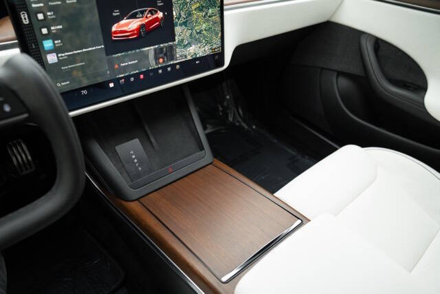 2021 Tesla Model S Plaid