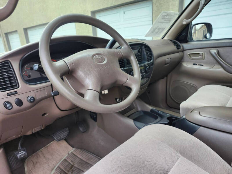 2002 Toyota Sequoia SR5