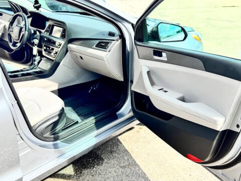 2016 Hyundai Sonata SE