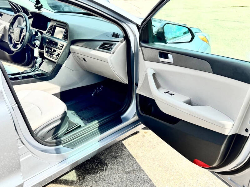 2016 Hyundai Sonata SE