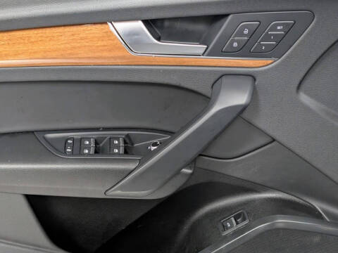 2023 Audi Q5 quattro Premium 40 TFSI