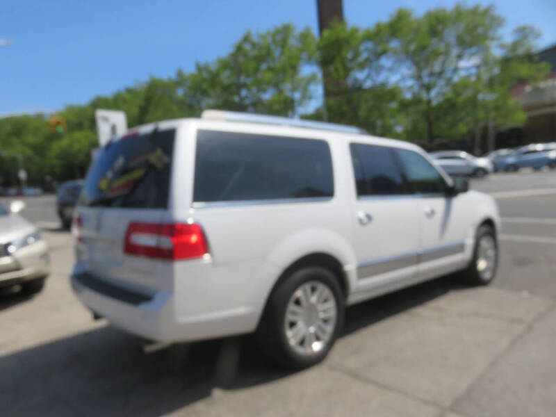 2013 Lincoln Navigator L