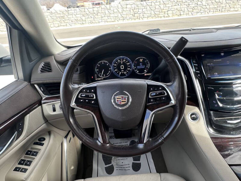 2015 Cadillac Escalade Luxury
