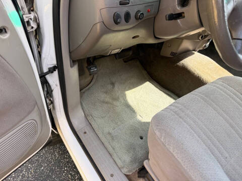 2002 Toyota Tundra SR5 V8