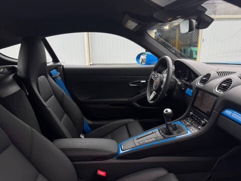 2025 Porsche 718 Cayman