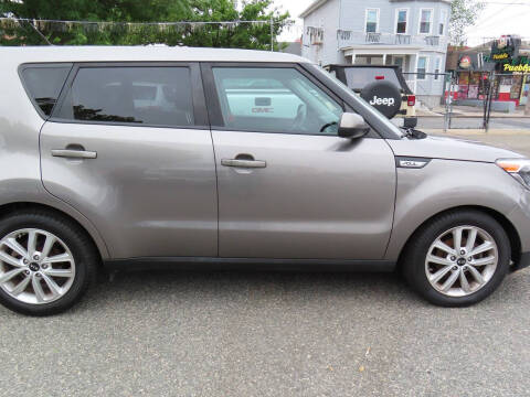 2017 Kia Soul +