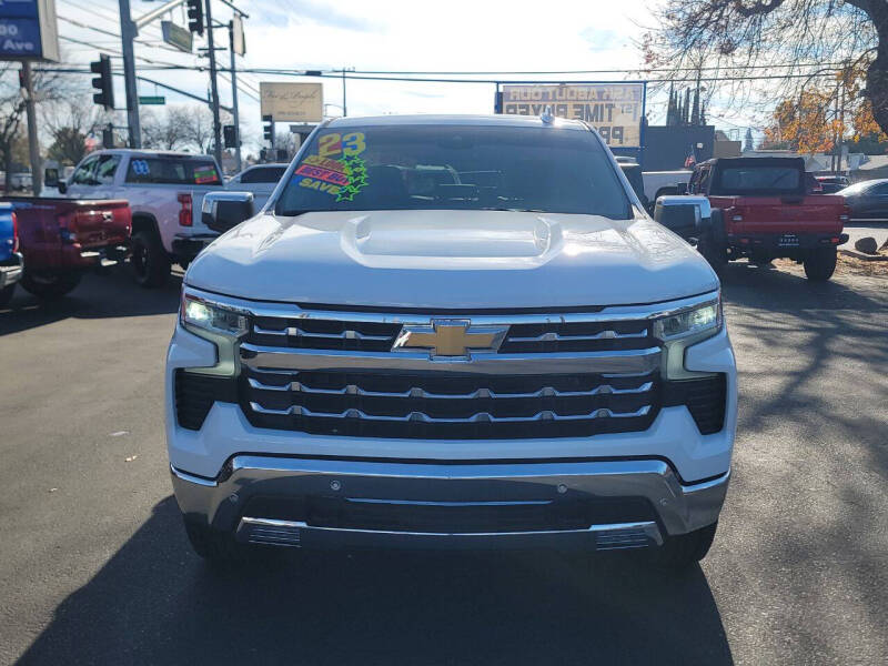 2023 Chevrolet Silverado 1500 LTZ photo 2