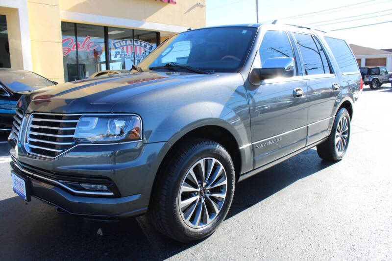 2017 Lincoln Navigator Select