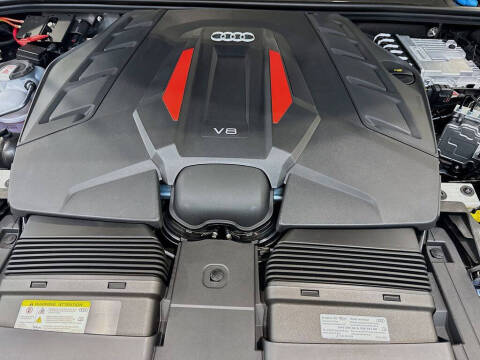 2026 Audi SQ8 4.0T quattro Premium Plus