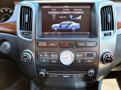 2012 Hyundai Equus Signature