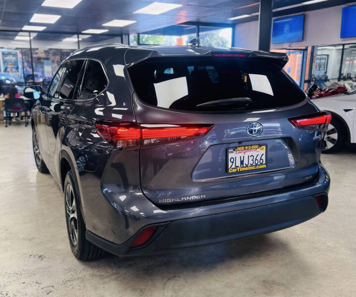 2020 Toyota Highlander Hybrid XLE