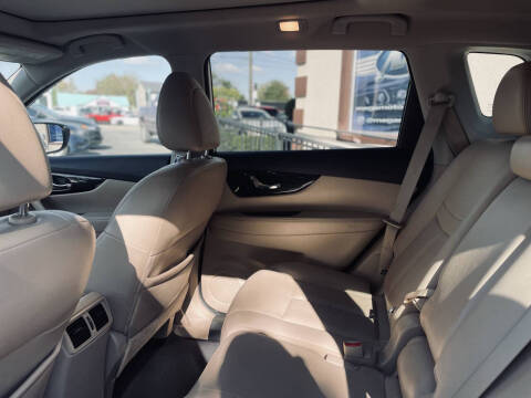 2017 Nissan Rogue SL