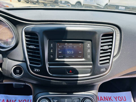 2016 Chrysler 200 Limited