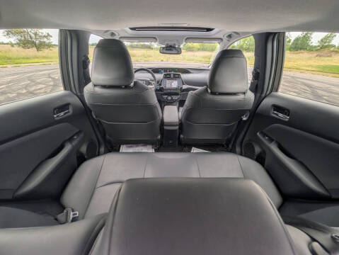 2016 Toyota Prius Three