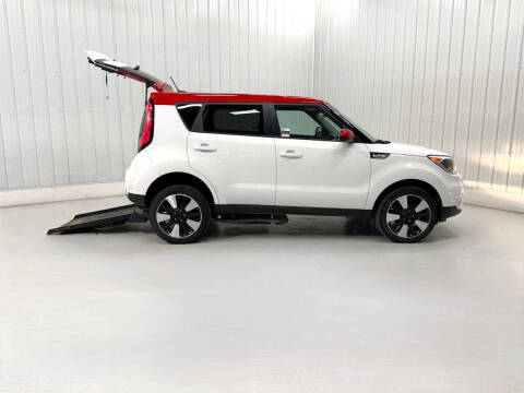 2017 Kia Soul +