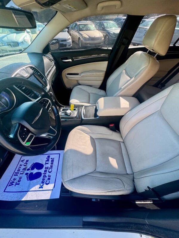 2019 Chrysler 300 Touring