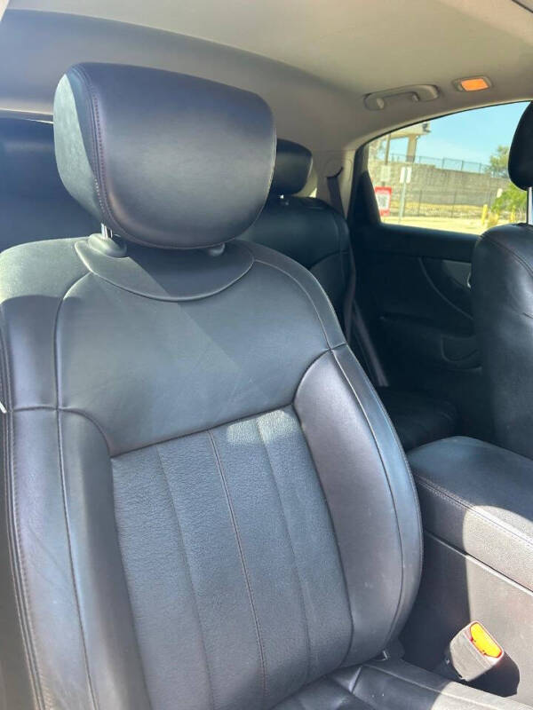 2016 Infiniti QX70