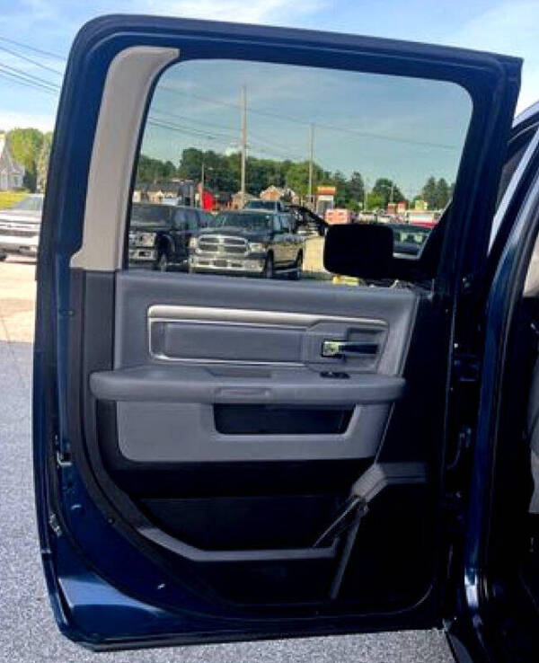 2020 RAM 1500 Classic SLT