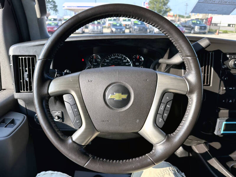 2017 Chevrolet Express 2500