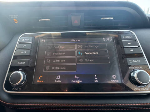 2020 Nissan Kicks SR