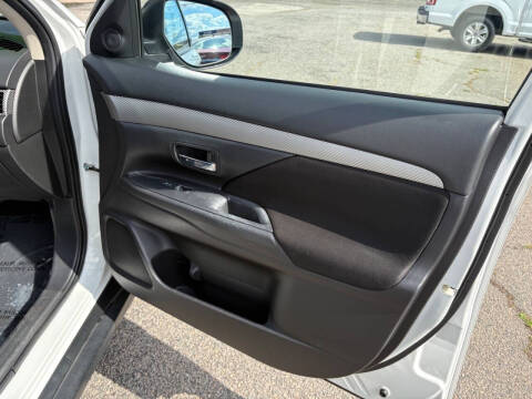 2018 Mitsubishi Outlander SE