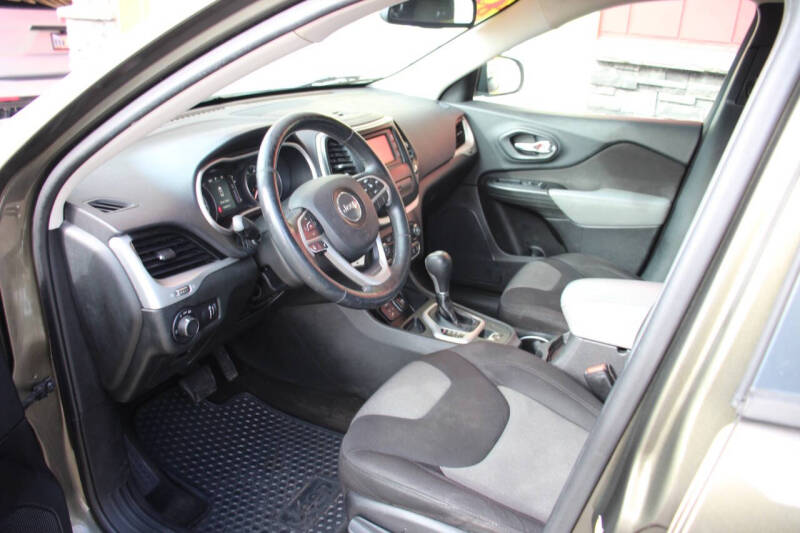 2014 Jeep Cherokee Sport